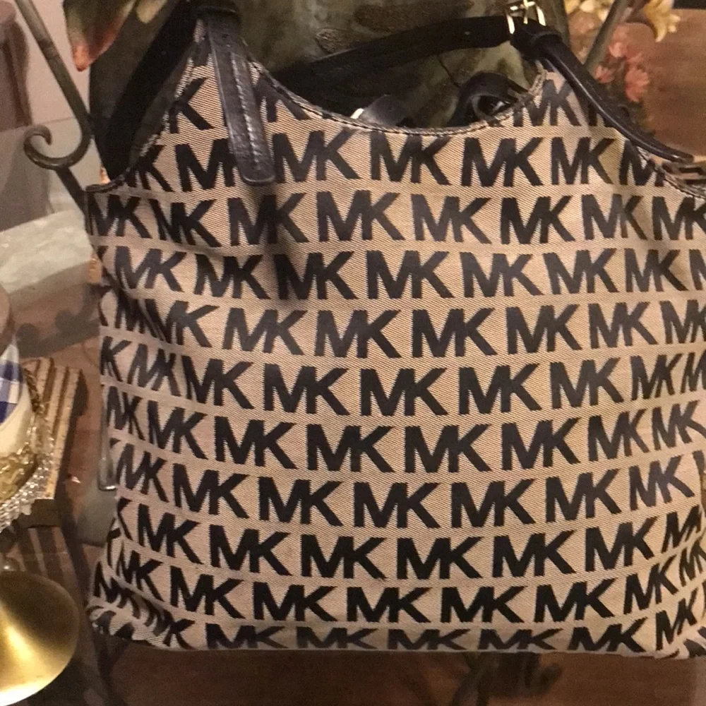 💋💋💋Michael Kors Everyday